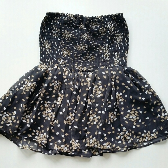 Smocked strapless peplum top - Picture 2 of 4